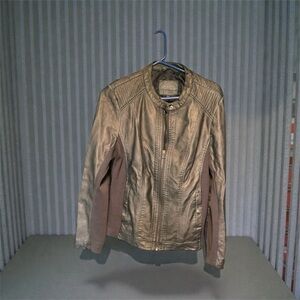 Elegant Black Leather Jacket for Women